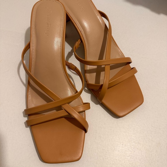 NEVER WORN- The Drop Women's Amelie Strappy Square Toe Heeled Sandal in Doe Tan - Picture 2 of 4